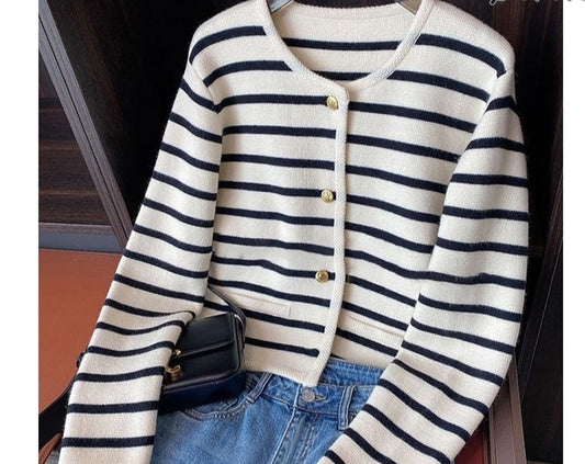 Cardigan White Black Striped Knitted Sweater